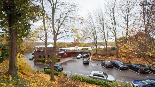 newbury_-_rg14_2nu_-_front_car_park_06