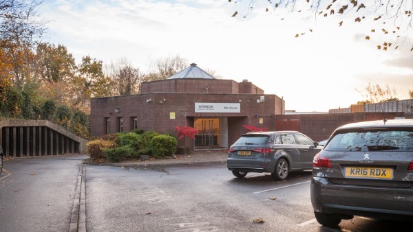 newbury_-_rg14_2nu_-_front_door_02