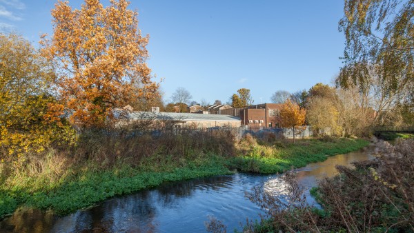 newbury_-_rg14_2nu_-_rear_of_building_02