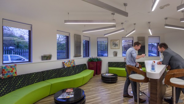 newbury_-_rg14_2nu_-kitchen_02