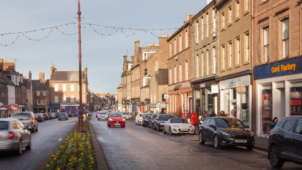 montrose_-_dd10_8lt_-_high_street_01