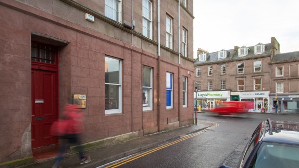 Bank of Scotland plc | | 31 High Street | |  | Montrose | | DD10 8LT