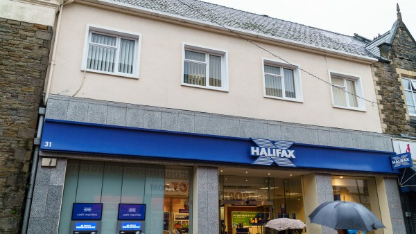 Bank of Scotland plc | | 31 Queen Street | | | South Wales | Neath | | SA11 1DN