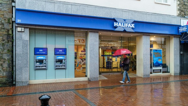 Bank of Scotland plc | | 31 Queen Street | | | South Wales | Neath | | SA11 1DN