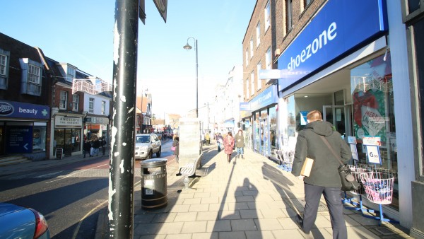 Shoe Zone, 39 London Road | |  |  | East Grinstead  | | RH19 1AW