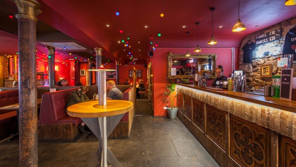 west_regent_-_glasgow_-_g2_2ru_buck_s_bar_-_05