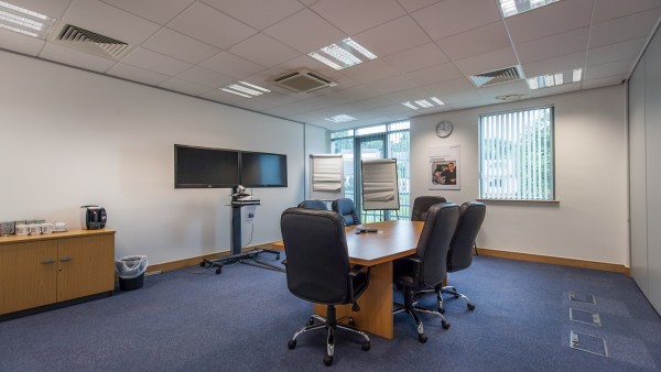 leeds_-__ls19_7ba_-_interior_10