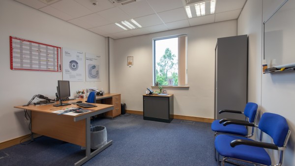 leeds_-__ls19_7ba_-_interior_13