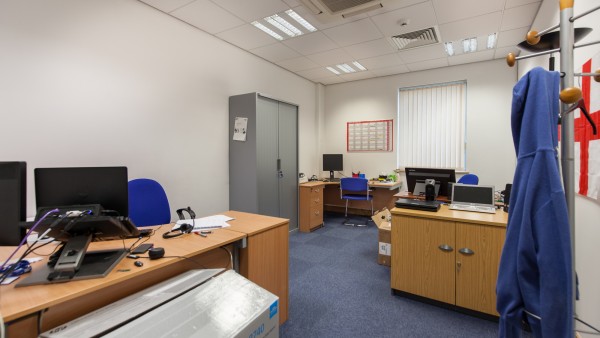 leeds_-__ls19_7ba_-_interior_23