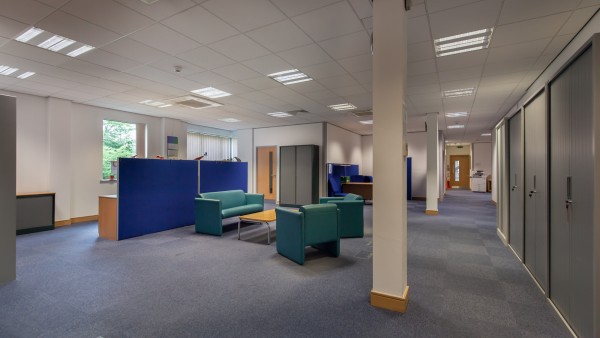 leeds_-__ls19_7ba_-_interior_27