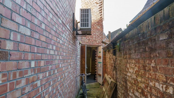 clinton-boston-_pe21_6qy_131