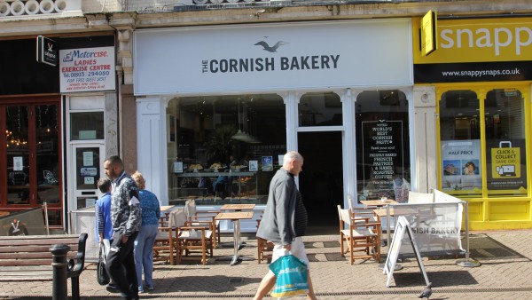 torquay_tq2_5dw_0056_-_cornish_bakery_02