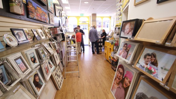 Snappy Snaps | Unit 2 | | 42 Fleet Street | | | Devon  | Torquay | | TQ2 5DW