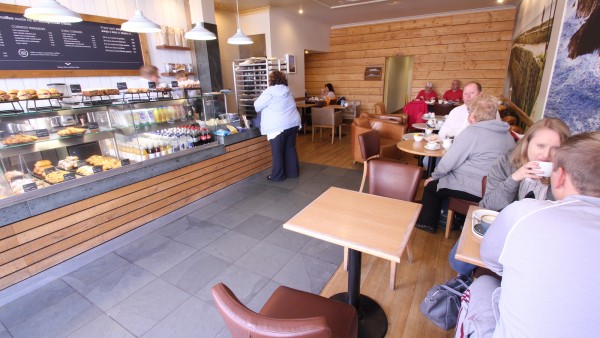 torquay_tq2_5dw_0109_-_cornish_bakery_03