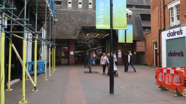 6._shop_cent._en2_6aw_2378