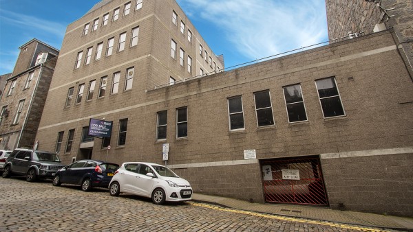 004_aberdeen_property_investment_ab11_6bb_-_1866