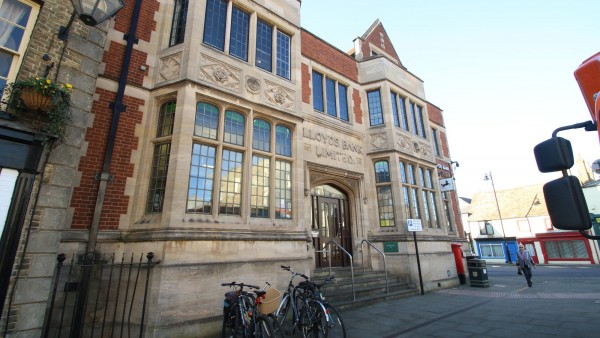 Ely-Cambridgeshire-retail-property-investment-CB74EN