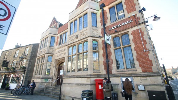 Ely-Cambridgeshire-retail-property-investment-CB74EN