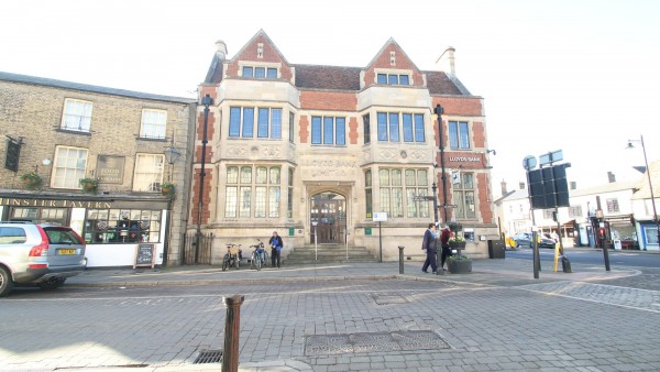 Ely-Cambridgeshire-retail-property-investment-CB74EN