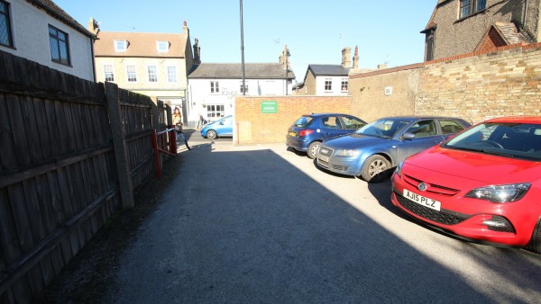 Ely-Cambridgeshire-retail-property-investment-CB74EN