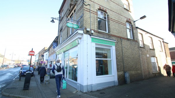 March-Cambridgeshire-retail-property-investment-PE158TP