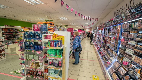 bridgend_property_investment_superdrug_cf31_1ej_-_010