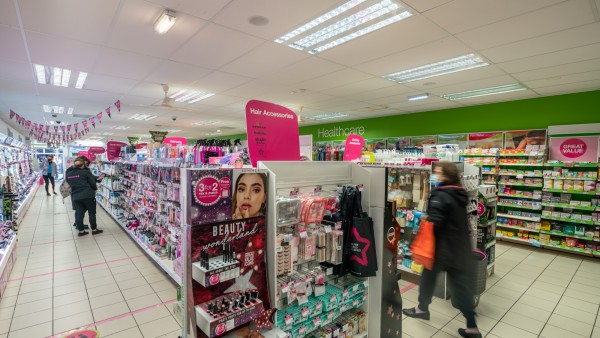 bridgend_property_investment_superdrug_cf31_1ej_-_012