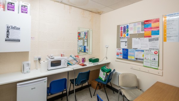 bridgend_property_investment_superdrug_cf31_1ej_-_019