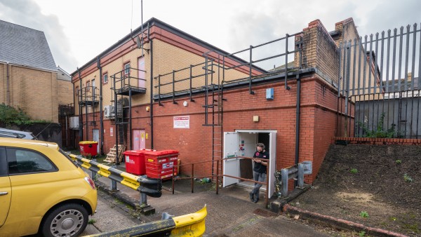 bridgend_property_investment_superdrug_cf31_1ej_-_023