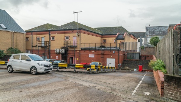 bridgend_property_investment_superdrug_cf31_1ej_-_027