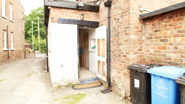 urmston_property_investment_m41_9ef_-_9795_-_023