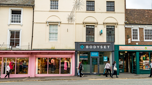 farnham_property_investment_gu9_7dn_-_001