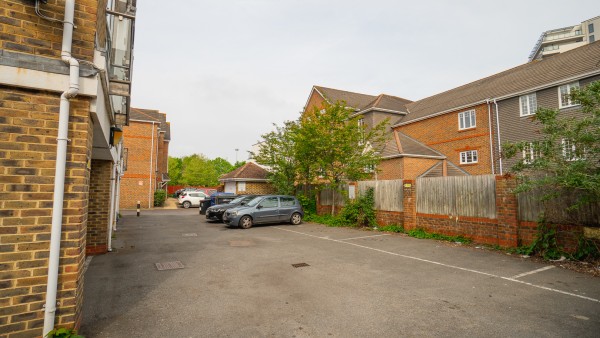 woking_property_investment_gu22_7qq_-_34