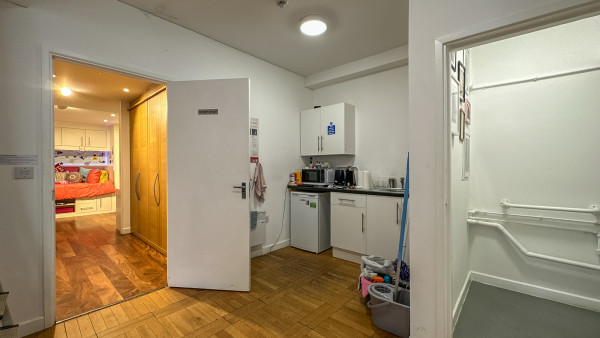 kingston_upon_thames_property_investment_kt1_1sz_-_015