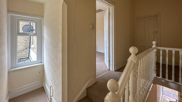kingston_upon_thames_property_investment_kt1_1sz_-_020
