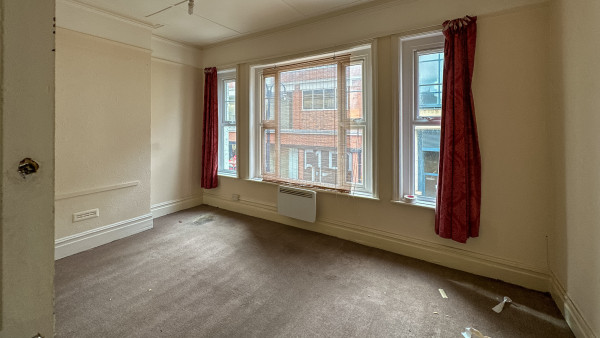 kingston_upon_thames_property_investment_kt1_1sz_-_021
