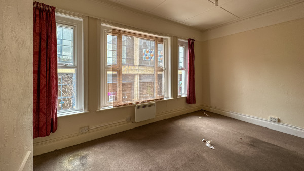kingston_upon_thames_property_investment_kt1_1sz_-_022