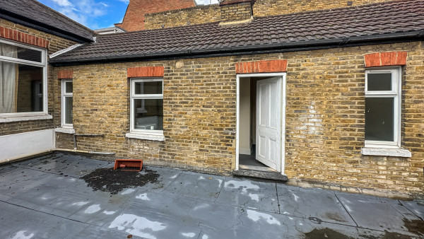 kingston_upon_thames_property_investment_kt1_1sz_-_029