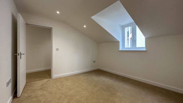 reading_jacksons_corner_property_investment_rg1_2ea_-_017